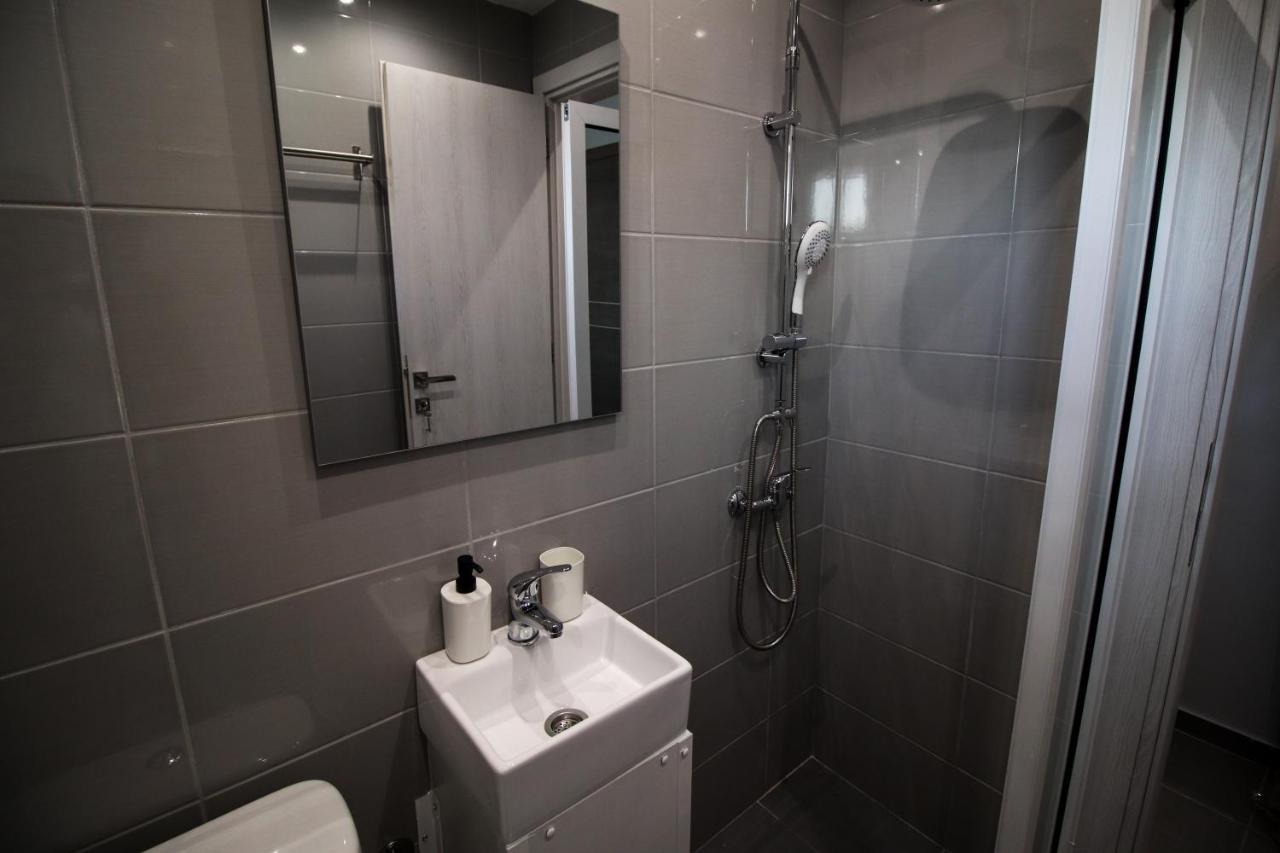 La Casa De Profesor 3 Apartment Калампака Екстериор снимка